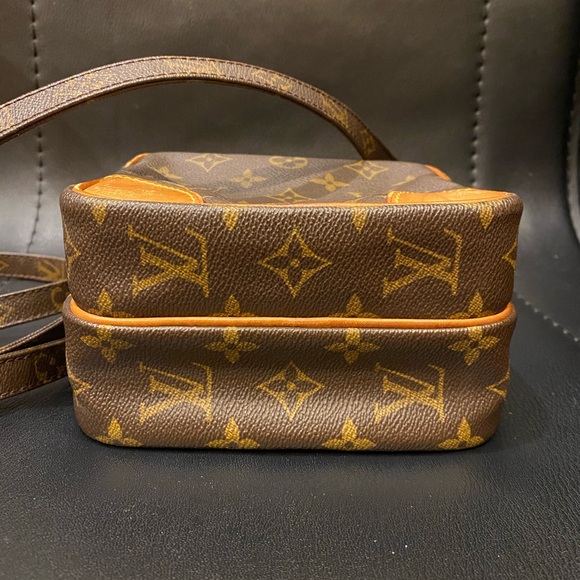 Louis Vuitton monogram Amazone crossbody bag - Picture 3 of 15